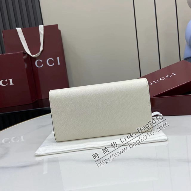Gucci專櫃古馳最新款Softbit系列大號半馬銜扣翻蓋長錢包 jh2965型號：828147